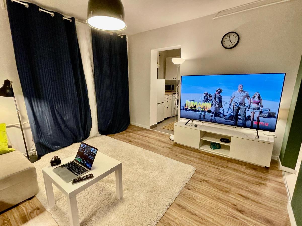 Holiday Metro Fast Wifi Tv'70 Netflix Hbo Appletv Warsaw Exterior photo