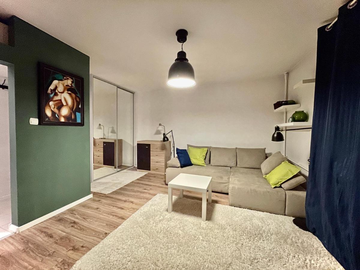 Holiday Metro Fast Wifi Tv'70 Netflix Hbo Appletv Warsaw Exterior photo
